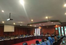 Rapat Bersama Bupati/Wali Kota se-Sultra, Ali Mazi Kirim Alfatihah untuk Almarhum Yakub Silondae