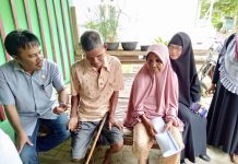 Sasar Pemilih Disabilitas, KPU Bombana Sosialisasi Door to Door