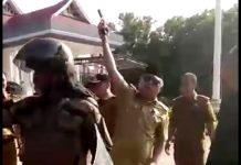 Geger, Bupati Konawe Cabut Pistol di Lapangan Apel