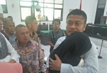Pekikan Takbir dan Tangis Warnai Sidang Vonis Bupati Buton Selatan