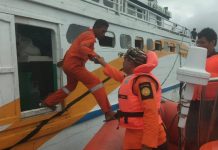 Kapal Rute Binongko Tabrak Karang di Pulau Kaledupa Wakatobi