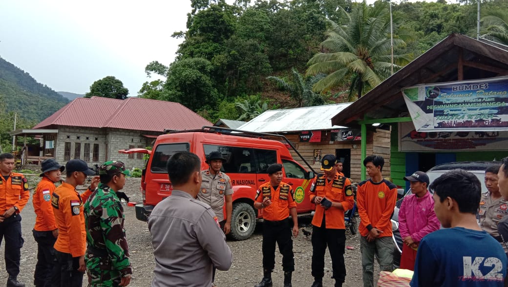 88 Tim SAR Gabungan Cari 12 Pendaki yang Kesasar di Gunung Mekongga