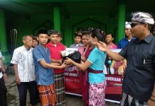 Berbagai Cara Umat Hindu di Kendari Menghormati Saudaranya yang Muslim