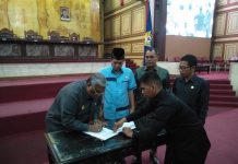 Pemprov dan DPRD Sultra Teken Raperda Pertanggungjawaban Pelaksanaan APBD 2018