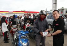 Pertamina dan Hiswana Bagi-Bagi Takjil Gratis Serentak di 100 Lebih SPBU se-Sulawesi