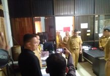 Wali Kota Kendari Sidak Kantor Pelayanan, Ada Pegawai Tak Masuk Kantor