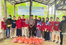 Reuni Akbar IPPM LAWBAS Muna Barat-Makassar Bantu Warga Kurang Mampu