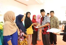 51 Warga Buton Terima Bantuan dari Baznas