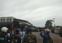 Jenazah Letda Mar. Muhammad Ikbal Tiba di Kendari, Langsung Dimakamkan ke Kampung Halamannya