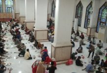 Buka Puasa di Masjid Raya Al-Kautsar Kendari, Sofian: Salah Satu Amanah Ketua BPW KKSS Sultra