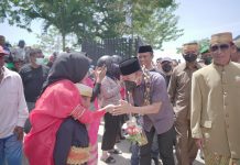 KKSS Sultra Berbagi, 1000 Paket Sembako Dibagikan ke Warga Muna