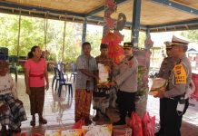 Peringati HUT Bhayangkara ke-76, Polres Baubau Berbagi Sembako Melalui Baksos Religi