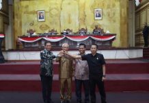 Wagub Sultra Hadiri Rapat Paripurna DPRD Dalam Pembahasan Dua Raperda