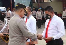 11 Anggotanya Berprestasi, Kapolres Baubau Beri Penghargaan