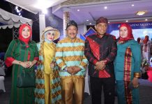 Pj Bupati Bombana Hadiri Even Sultra Tenun Karnaval