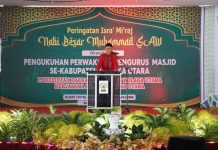 Wagub Sultra Ikut Peringatan Isra Mikraj di Kolut