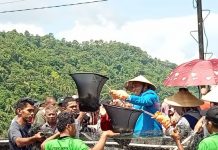 Wali Kota Baubau Panen Perdana Udang Vaname Hasil Budidaya
