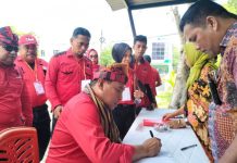 PDIP Resmi Daftarkan Bacalegnya ke KPU Baubau