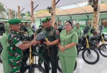 Menhan RI Serahkan 40 Unit Motor Dinas kepada Babinsa Kodim 1413/Buton