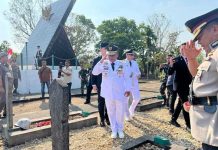 Pj Gubernur Sultra Pimpin Upacara Hari Pahlawan Ke-78 di TMP Watubangga