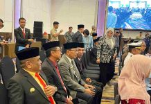 Bupati Butur Hadiri Rapat Paripurna HUT Sultra