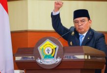 Pj Gubernur Hadiri Pelantikan Pimpinan DPRD Sultra 2024-2029