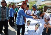 Tiba di Kendari, Gubernur ASR dan Wagub Hugua disambut Hangat Warga Sultra